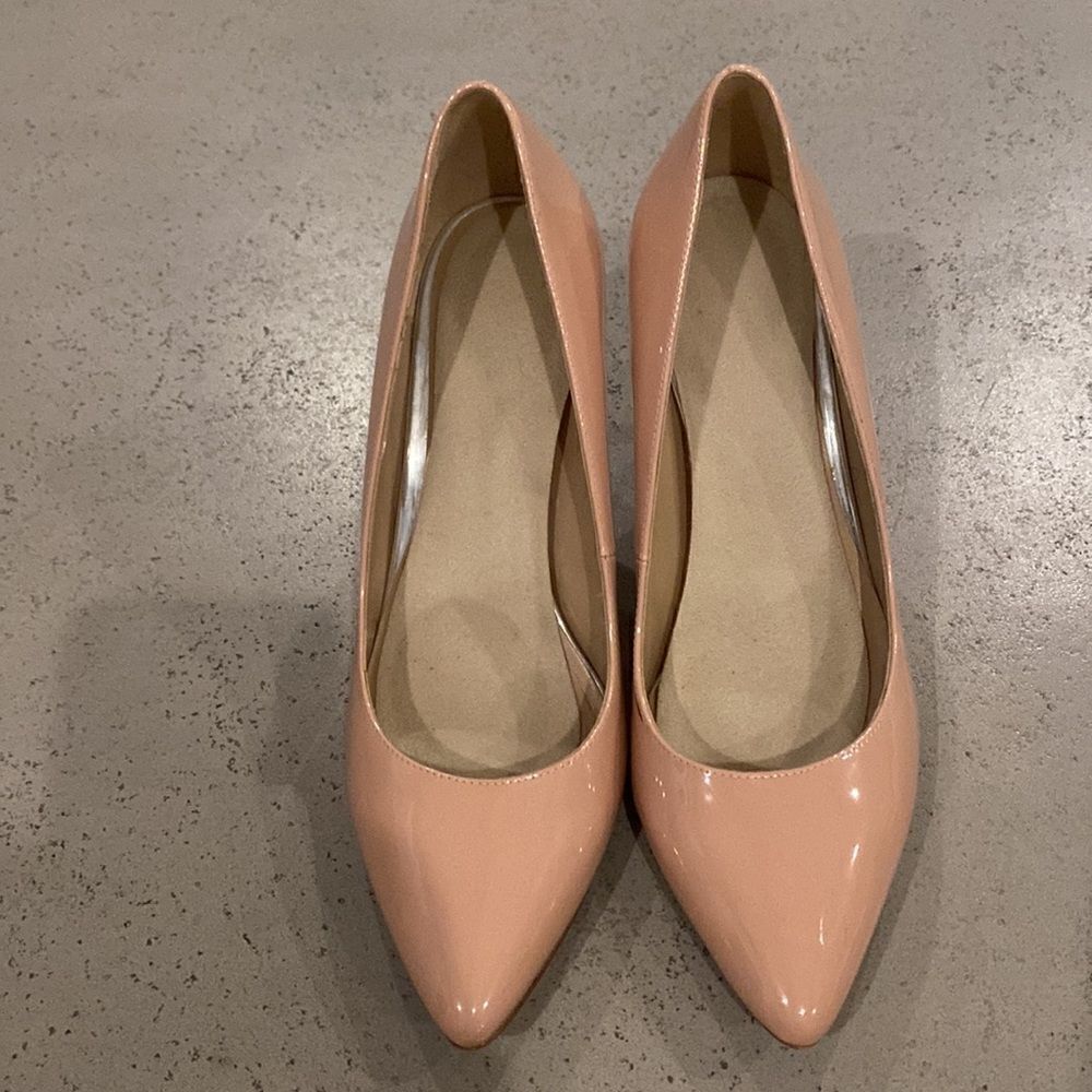 Aldo nude point toe heels 8.5 - Picture 2 of 4